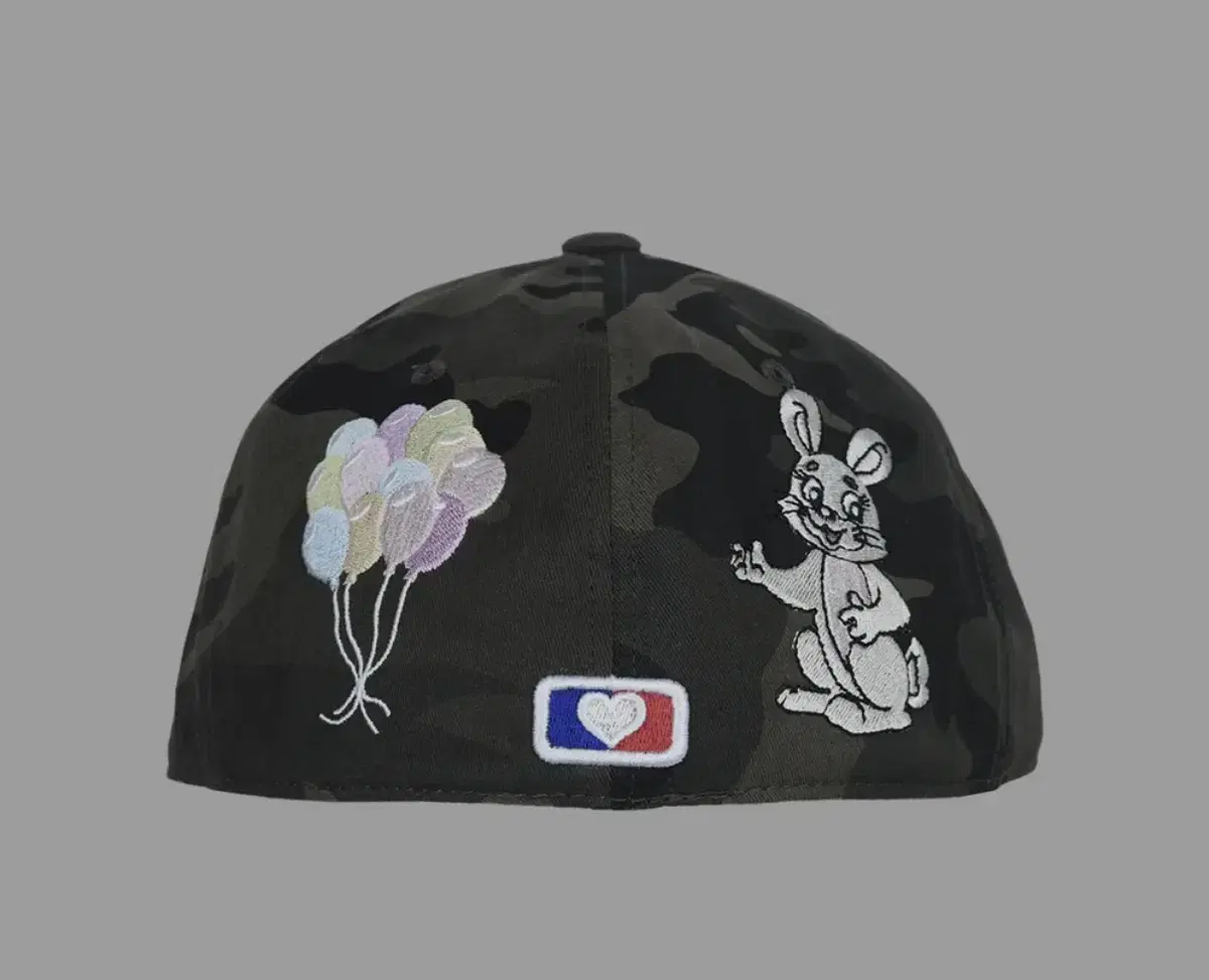 더뮤지엄비지터 RABBIT EMBROIDERY CAP 카고 모자 스냅백